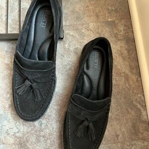 Born Ladies Dark Suede Tassel Loafers